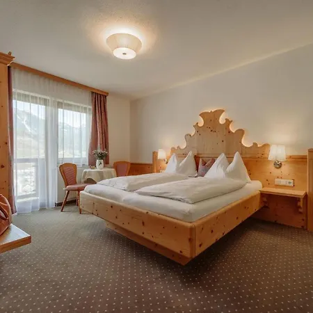 Rohrmooser Schloessl Konukevi 4*