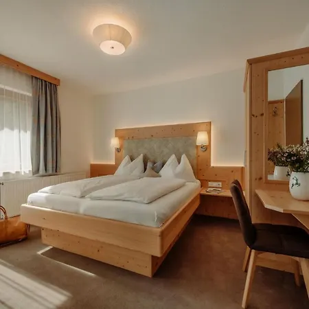 Rohrmooser Schloessl Guest house Schladming
