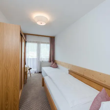 Rohrmooser Schloessl Guest house Schladming